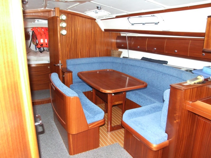Bavaria 38 -10.JPG